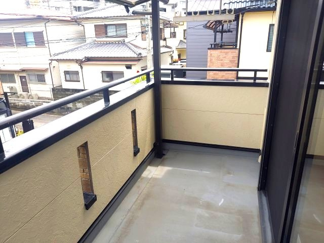 宝塚市中州1丁目一戸建のバルコニー