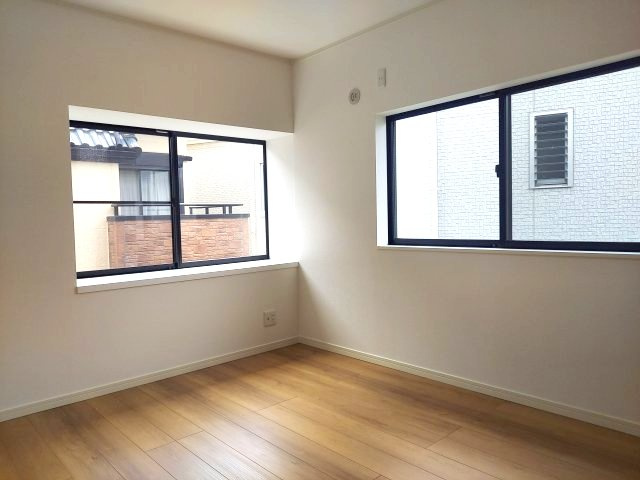 宝塚市中州1丁目一戸建の洋室|2階洋室約6帖