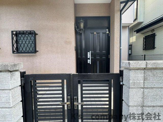 茅ヶ崎市今宿　中古戸建の玄関