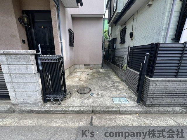 茅ヶ崎市今宿　中古戸建の駐車場