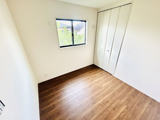 四街道市旭ケ丘１丁目第２の洋室