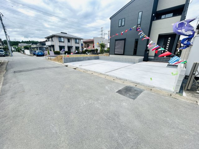 四街道市旭ケ丘１丁目第２の前面道路含む現地写真|
