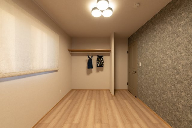 【中古戸建】足利市若草町の洋室|■洋室｜各居室には収納をご用意しています♪常にお部屋を綺麗に保てます！小さなお子様も自然とお片付けができるようになるのでうれしいですよね！