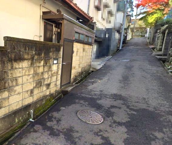 箕岡通4丁目の前面道路含む現地写真|北側　幅員約4ｍ