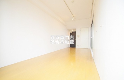 【居間・リビング】 | nest（ネスト） | 広々とした明るいお部屋♪
