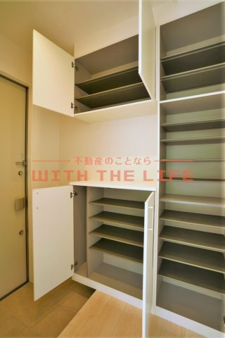 ヴィルヌーブ諏訪野A棟【キャッシュバック対象物件】の収納|※同シリーズ物件の写真・現状優先