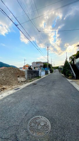 名塩さくら台3丁目の前面道路含む現地写真