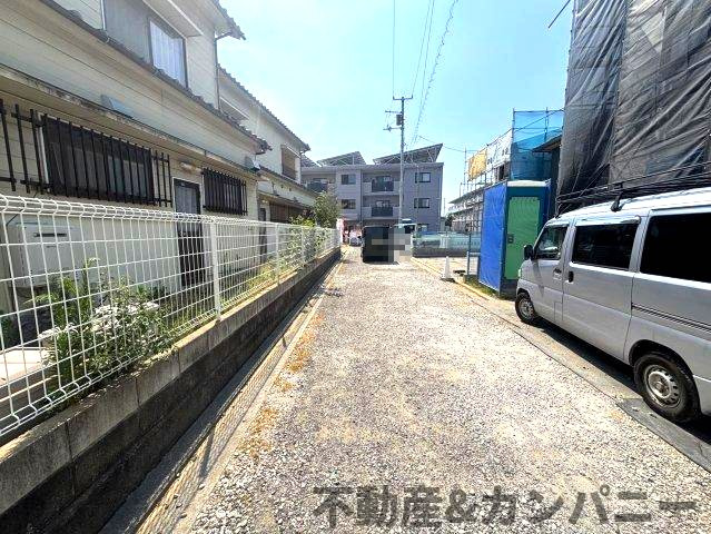 北久米町のおトチ1号地　松山市北久米町売土地の前面道路含む現地写真|前面道路含む現地写真です