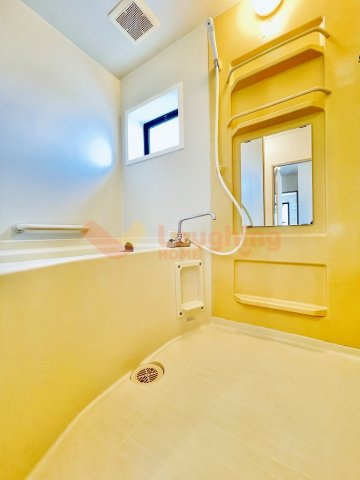 ニューライフつぶく　B棟の浴室|日々の疲れを癒すお風呂付です