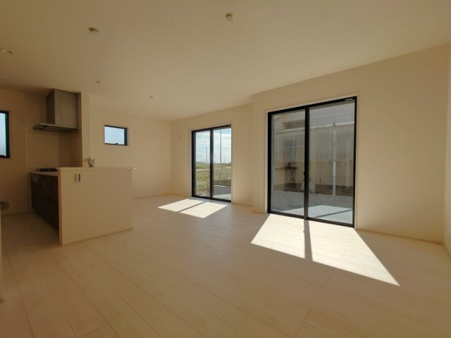 所沢市下安松 全1棟 新築分譲住宅 3,780万円の居間・リビング
