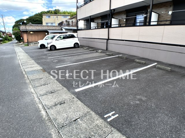 【駐車場】 | Ｓｏｕｔｈｅｎ　Ｖｉｌｌａｇｅ | 駐車場に車を止められます
