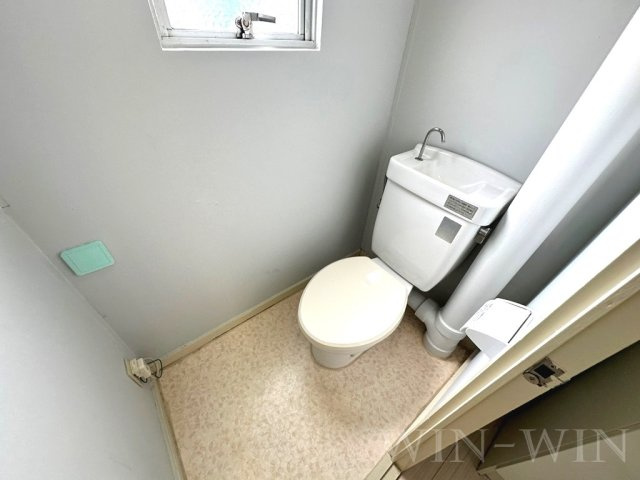 カメリア栄のトイレ|イメージ（同建物内別部屋の写真です）