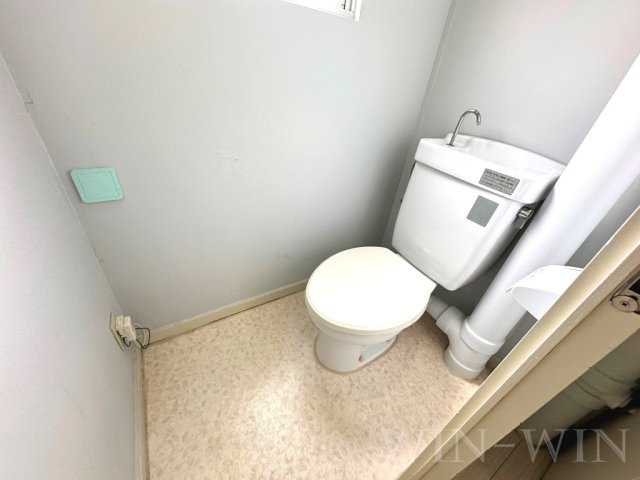 カメリア栄のトイレ|イメージ（同建物内別部屋の写真です）