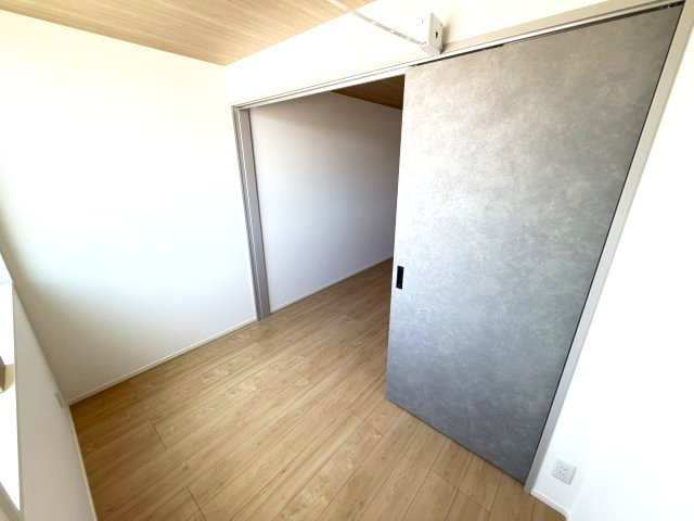KT松戸六実の洋室