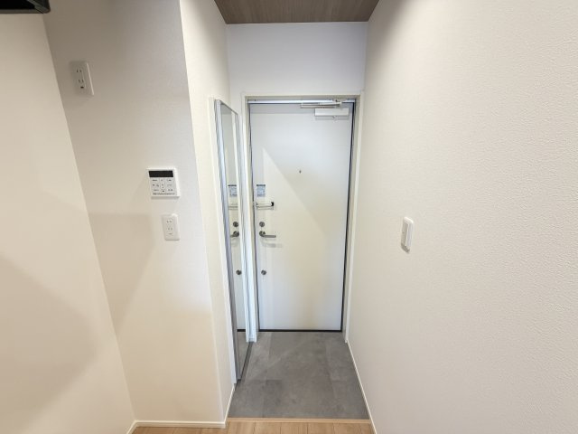 KT松戸六実の玄関