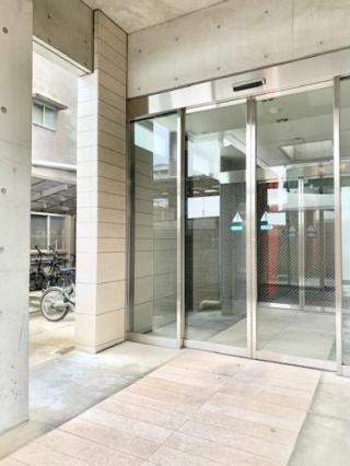福岡市博多区博多駅南４丁目の賃貸マンションのエントランス