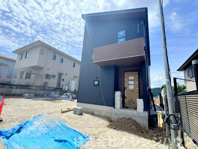 【前面道路含む現地写真】 | 厚木市毛利台1丁目　新築分譲住宅  全1棟 | 73坪超えのゆとりある邸宅です♪写真撮影【2026.7】