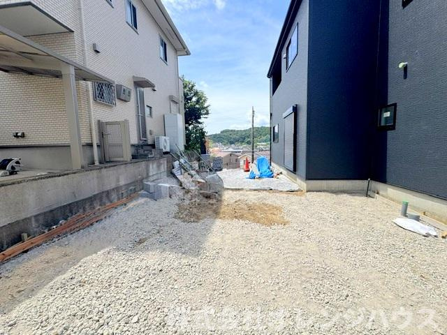 【玄関】 | 厚木市毛利台1丁目　新築分譲住宅  全1棟 | 写真撮影【2026.7】