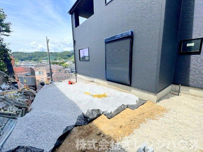 【駐車場】 | 厚木市毛利台1丁目　新築分譲住宅  全1棟 | 写真撮影【2026.7】