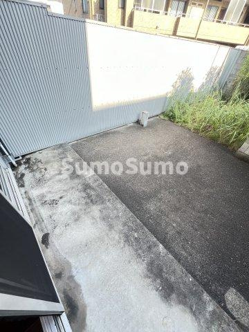 カスタリア目黒鷹番の駐車場|駐車場に車を止められます