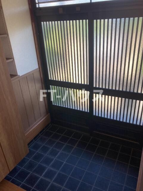 八千代市勝田台二丁目戸建ての玄関