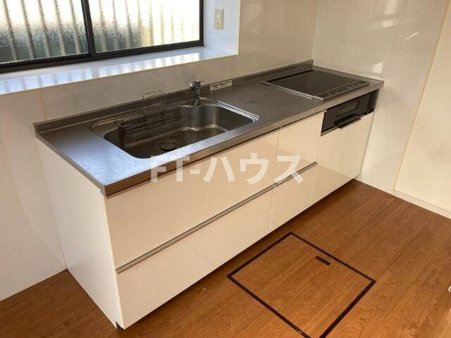 八千代市勝田台二丁目戸建てのキッチン