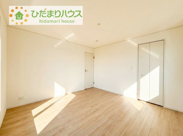 【寝室】 | つくばみらい市小絹第4　新築戸建　5号棟 | ゆとりのある主寝室！ご家族全員で寝れちゃいます♪