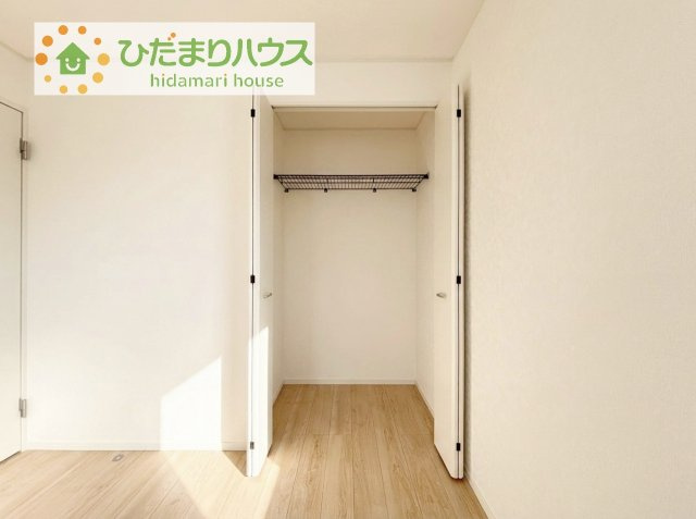 【収納】 | つくばみらい市小絹第4　新築戸建　5号棟 | ハンガーパイプ付でお洋服の出し入れもラクラクです！