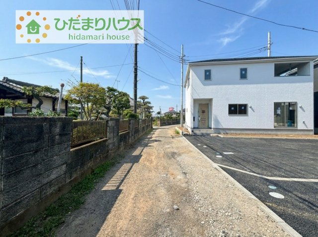 【前面道路含む現地写真】 | つくばみらい市小絹第4　新築戸建　5号棟 | 是非一度、ご家族そろってご内覧ください♪