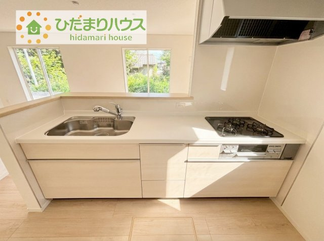 【キッチン】 | つくばみらい市小絹第4　新築戸建　5号棟 | 料理をしながらでも、ご家族との会話を楽しめる対面式キッチン♪
