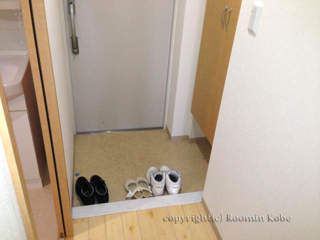 リュクス西明石の玄関