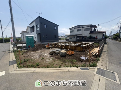 【外観】 | CRADLE GARDEN栃木市薗部町　第14　1号棟　 | 建築中現地写真（同社施工完成物件・モデルハウスがご見学いただけます）