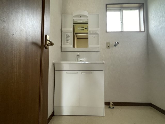 前之内980　中古戸建の独立洗面台