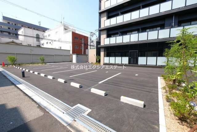 Jino花園町の駐車場