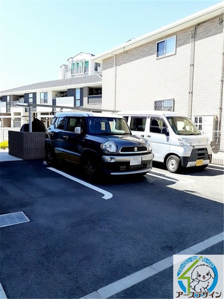 プラム・バレーⅢの駐車場