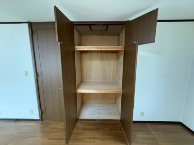 【収納】 | 北余部　中古戸建 | 各居室には物入、クローゼットがあります！収納たっぷりでお家はすっきり♪整理整頓できます。