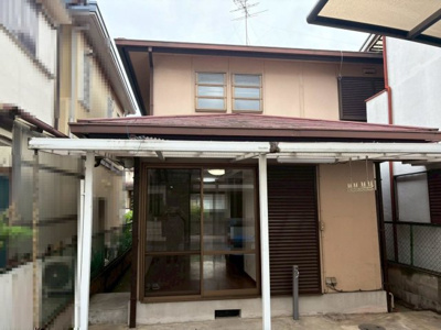  | 北余部　中古戸建 | 【テラス】キッチン勝手口からそのまま出られるルーフ付きテラスは駐車場もすぐで荷物の出し入れにも便利です。