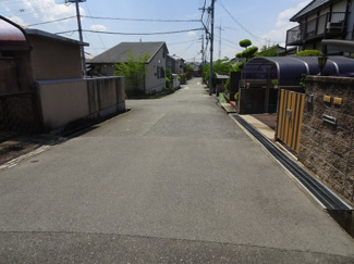 【前面道路含む現地写真】 | 川西市大和西4丁目13の9　建築条件無土地
