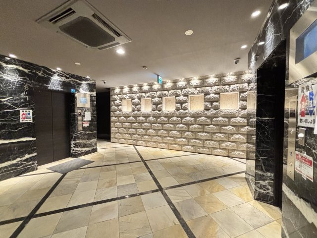 セノアタワー泉のロビー