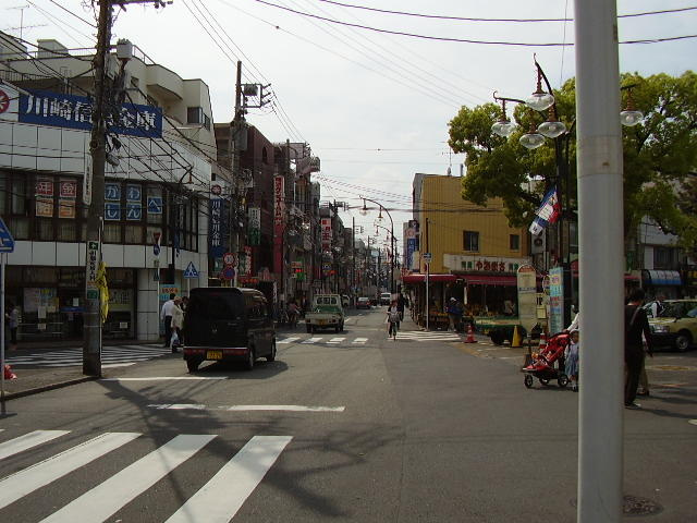 矢向商店街まで10m
