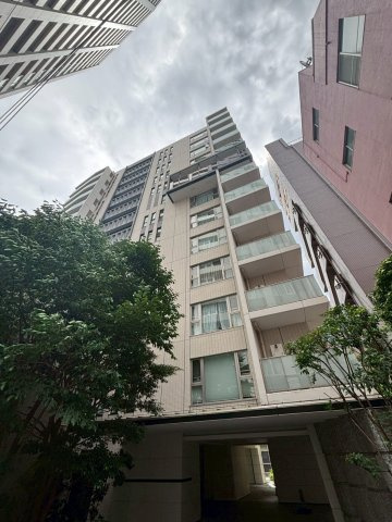 プレミスト新宿山吹町の外観