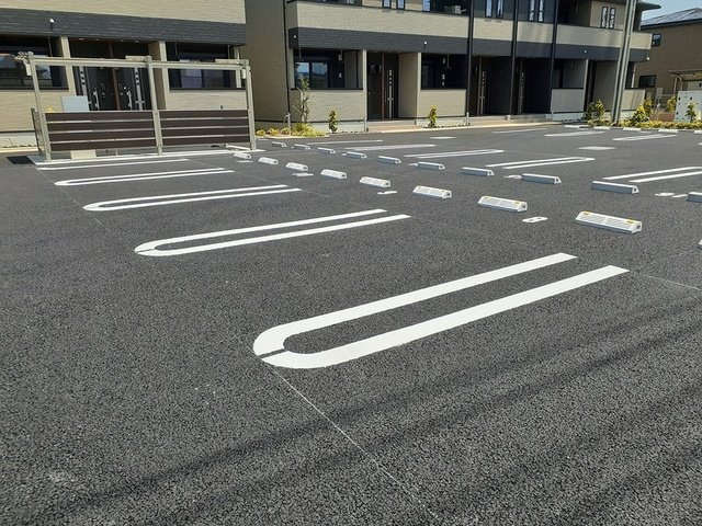 アザレアＴ　Ⅲの駐車場|駐車場