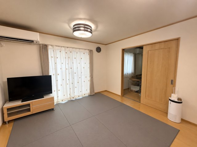 【築浅中古戸建】富士見市鶴瀬西３丁目の居間・リビング
