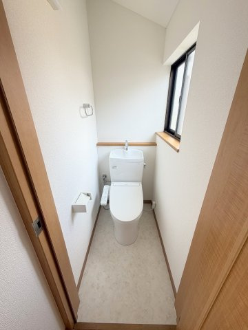 三郷市天神1丁目　中古戸建のトイレ|2023年10月トイレ交換済みです