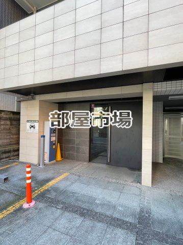フェルクルール上野根岸のエントランス