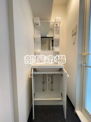 フェルクルール上野根岸の洗面所|収納