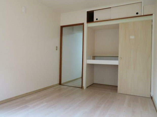 川崎市麻生区栗木台１丁目の賃貸マンションの収納