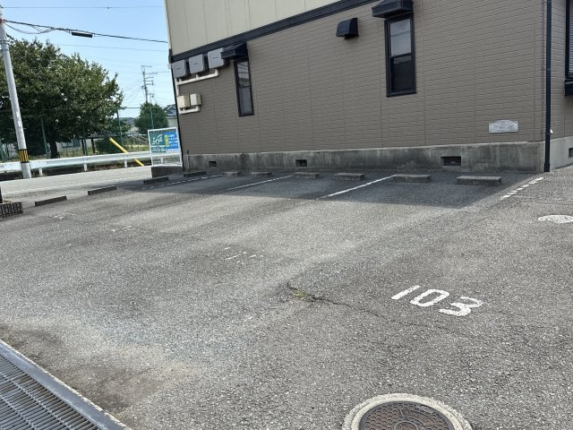セジュール浜寺の駐車場