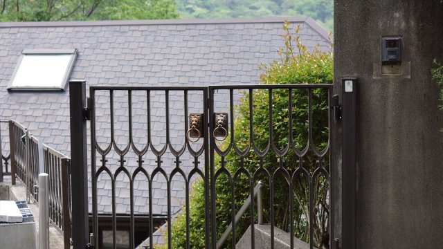 伊東市　宇佐美みのりの村の外観|門扉