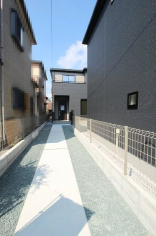 介良乙　新築戸建　1号棟（全2区画）の前面道路含む現地写真|　